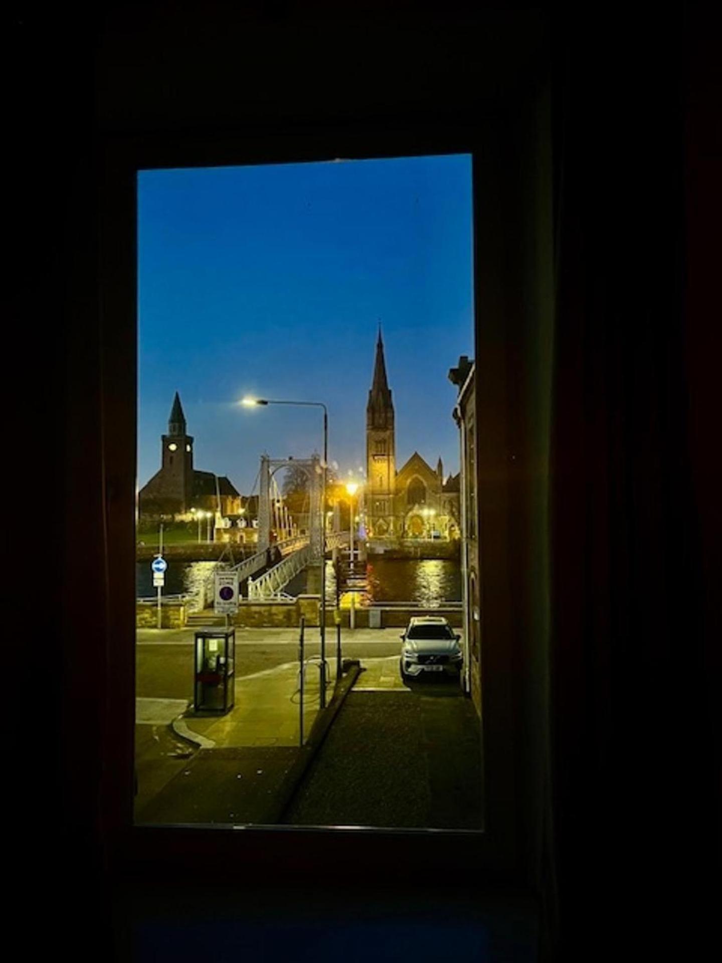 Stunning Spacious Apartment On River Ness Inverness Dış mekan fotoğraf